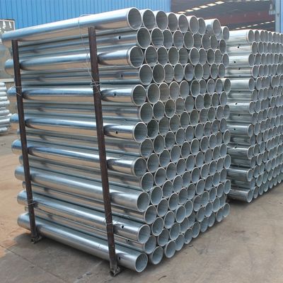 Postes ronds revêtus de poudre galvanisée de haute durabilité pour barrière de collision de garde routière