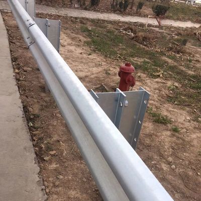 Postes de garde routiers galvanisés anti-corrosion pour le système de protection routière