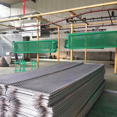 Barrière de circulation galvanisée en poudre revêtue anti-éblouissement