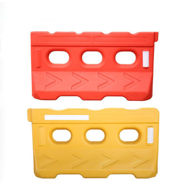 2M PE T forme rouge jaune rempli d'eau barrière de circulation routière en plastique pour la sécurité routière