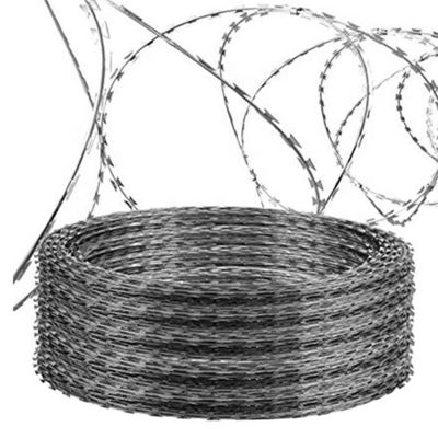 Clôtures en fil de fer barbelé galvanisé et en poudre pour la sécurité du périmètre extérieur