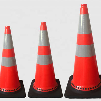 Conne de circulation routière en PVC orange de haute visibilité Pour les précautions de sécurité routière