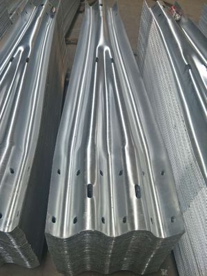 Protection routière Q235 Q345 Galvanisé à chaud laminé à froid en acier