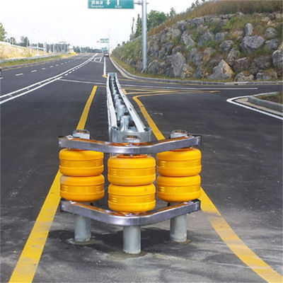 Sécurité routière Barrière en rouleaux en mousse en PU pour la protection des conducteurs et des piétons