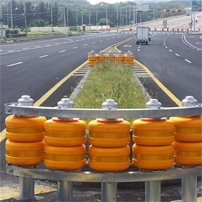 Sécurité routière Barrière en rouleaux en mousse en PU pour la protection des conducteurs et des piétons