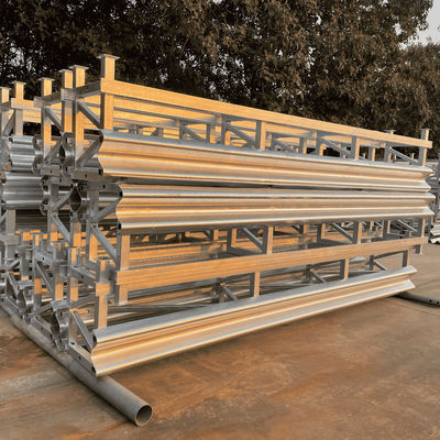 Barrière de sécurité routière revêtue de poudre galvanisée
