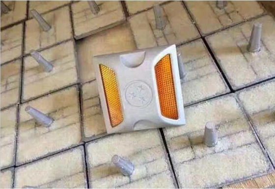 Réflecteur à bande réfléchissante de haute intensité de 20 mm pour éclairage de rue solaire LED