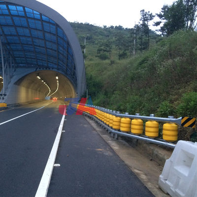 Barrière de sécurité routière enduite en poudre galvanisée avec cadre et rouleaux en acier inoxydable