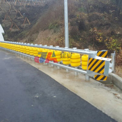 Barrière de sécurité routière enduite en poudre galvanisée avec cadre et rouleaux en acier inoxydable