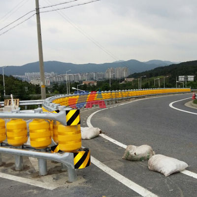 Barrière de sécurité routière enduite en poudre galvanisée avec cadre et rouleaux en acier inoxydable