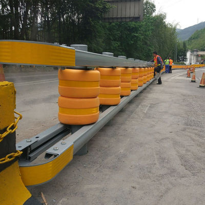 Sécurité routière EVA barrière rotative certifiée ISO et adaptée à divers besoins