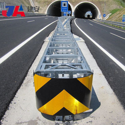 Barrière de coussin d'accident galvanisée et en poudre pour la sécurité routière