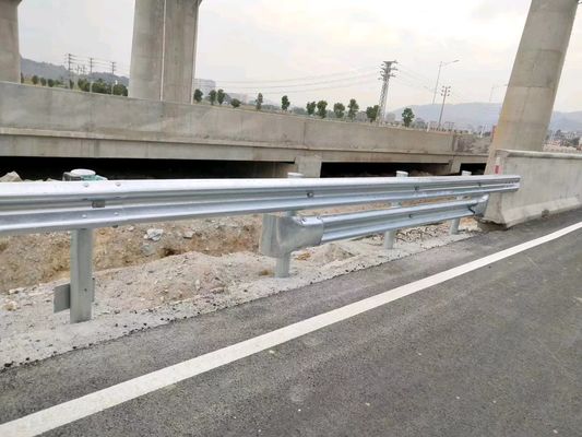 Fin de pont de garde à roulement galvanisé et en poudre pour une protection durable
