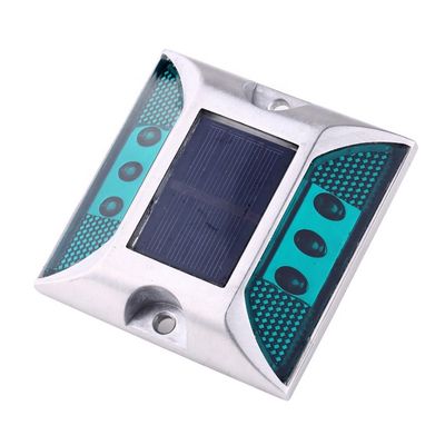 Lumière clignotante LED Solar Square Road Stud Solution avancée de sécurité routière et de marquage