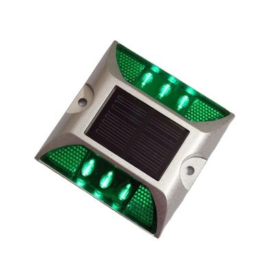 Lumière clignotante LED Solar Square Road Stud Solution avancée de sécurité routière et de marquage