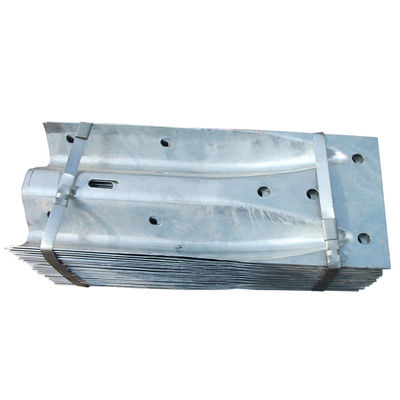 Forme personnalisée de la borne de protection de la poutre galvanisée W pour une sécurité routière améliorée