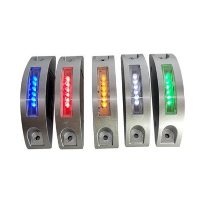 Lumière solaire LED blanche très visible, éclairante pour la sécurité routière