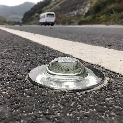 Cat Eye Solar Flashing Light Glass Road Stud pour la sécurité routière dans le G105