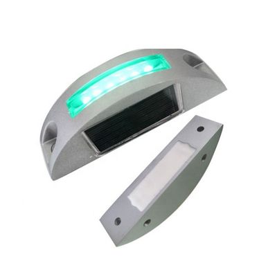 Épingle solaire réfléchissante en aluminium pour améliorer la sécurité routière