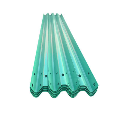 Parement de protection routière à poutre W de haute résistance pour la sécurité routière Longue durée de vie et anticorrosion
