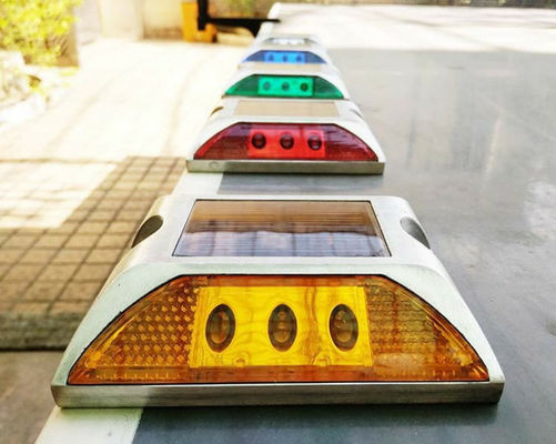 L'aluminium à haute réflectivité alliage de marquage routier à énergie solaire pour la sécurité routière