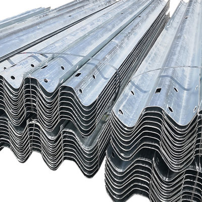 Technologie galvanisée à chaud laminée à froid Barrières de sécurité routière avec finition en poudre