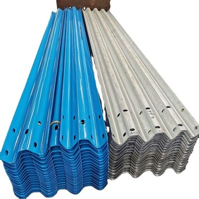 Sécurité routière galvanisée à chaud W Beam Highway Guardrail Barrière en acier pour la route