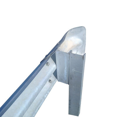Barrière routière pour véhicules galvanisée en poudre revêtue de poutre de trois poutres W
