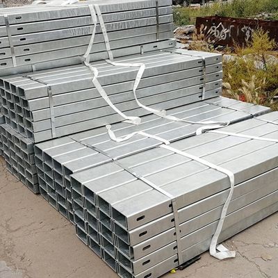 ISO9001 2008 U Post certifié pour les garde-corps routiers trempés à chaud dans de l'acier galvanisé