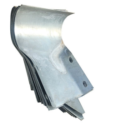 Rameau de protection routière galvanisé et revêtu de poudre W-Beam Fin de nez pour S235JR S355JR