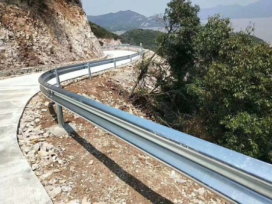 rail de sécurité routière rail de sécurité en acier avec norme AASHTO M-180 et résistance galvanisée