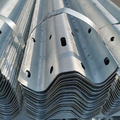 Aashto M180 W approuvé par ISO14001 garde-corps à poutre pour barrière routière en acier galvanisé