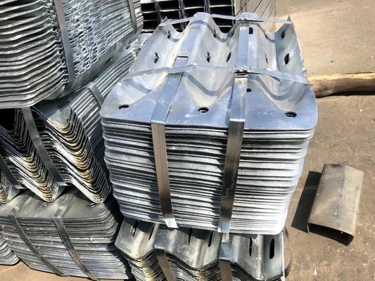 Sécurité extérieure galvanisée W Beam End/Thrie Beam End Terminal End pour les garde-corps routiers