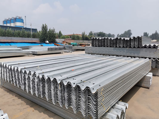AASHTO M-180 W poutre/trois poutres garde-corridor pour les besoins personnalisés