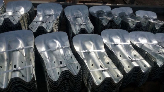 Taille personnalisée Fin de terminal de queue de poisson Galvanisée garde-corps d'autoroute Fin des ailes pour la sécurité extérieure
