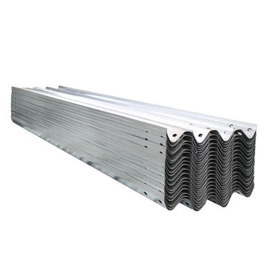 Barrière de protection en acier de poutre galvanisée à chaud et laminée à froid pour la protection des voies rapides