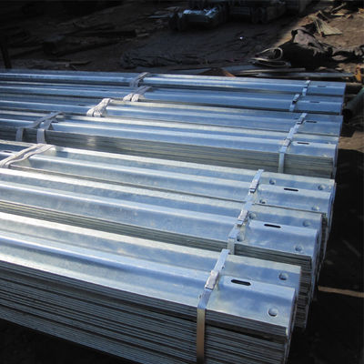 Panneaux de clôture de couleur et de revêtement en zinc personnalisés pour la protection des routes extérieures en vente