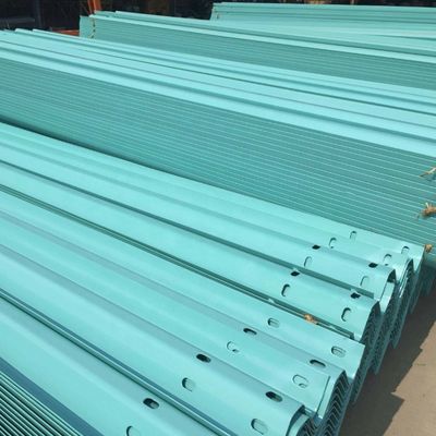 Sécurité routière W faisceau de protection routière en acier garde-corps barrière de circulation avec surface revêtue de PVC