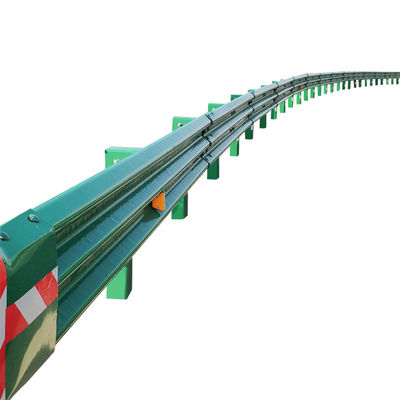 AASHTO M-180 Standard W Beam Protection Rail pour la sécurité routière et la barrière routière en vente