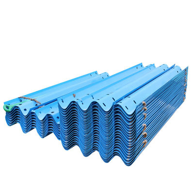 Q235 Q345 Barrière de protection en acier galvanisé à trois courbes pour la sécurité extérieure Matériau durable