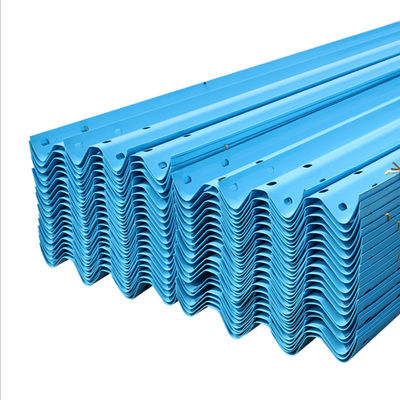 Q235 Q345 Barrière de protection galvanisée ondulée à chaud pour autoroutes fabriquée par certifié
