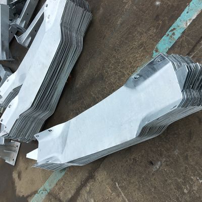 Barrière droite Sécurité de la circulation routière Q235 Q345 garde-corps routiers Fin tampon en acier