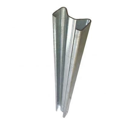 Postes en acier Sigma galvanisé anti-corrosion à chaud pour l' endurance des garde-corps routiers