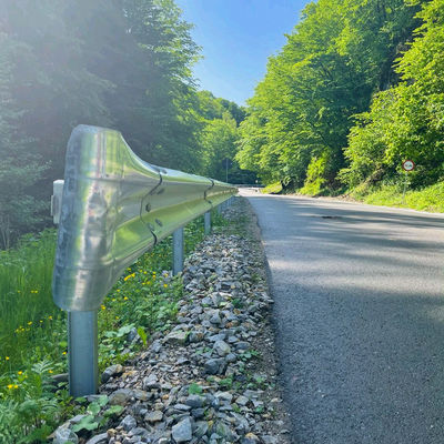 Sécurité de la circulation routière personnalisée galvanisée à chaud à W-beam 2