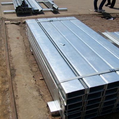 Galvanisée à chaud en U Type Post ISO9001 2008 certifiée et personnalisable pour les besoins
