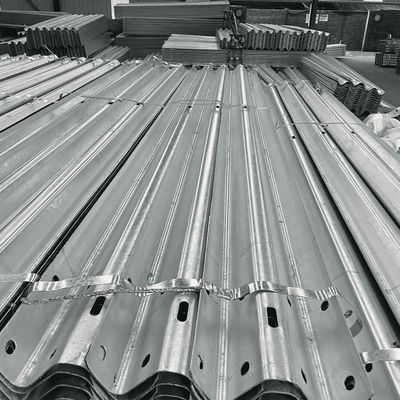 Sécurité de la circulation routière Barrière de sécurité pour la sécurité routière en acier galvanisé revêtu de zinc