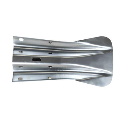 Q235 Q345 Garde routière galvanisée Fin de queue de poisson pour barrière en acier anticorrosion