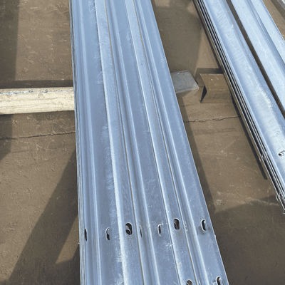 Réservoir routier extérieur en acier inoxydable certifié ISO9001 2008 pour la sécurité routière