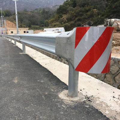 Sécurité routière AASHTO Standard Q235 Q345 Fin ronde en acier pour garde-corps personnalisé