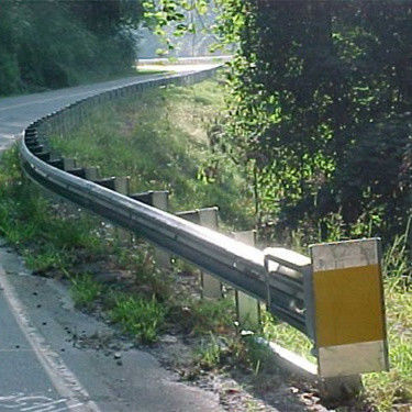Barreaux de protection anti-corrosion à faisceau W avec sécurité routière et courbure courbée